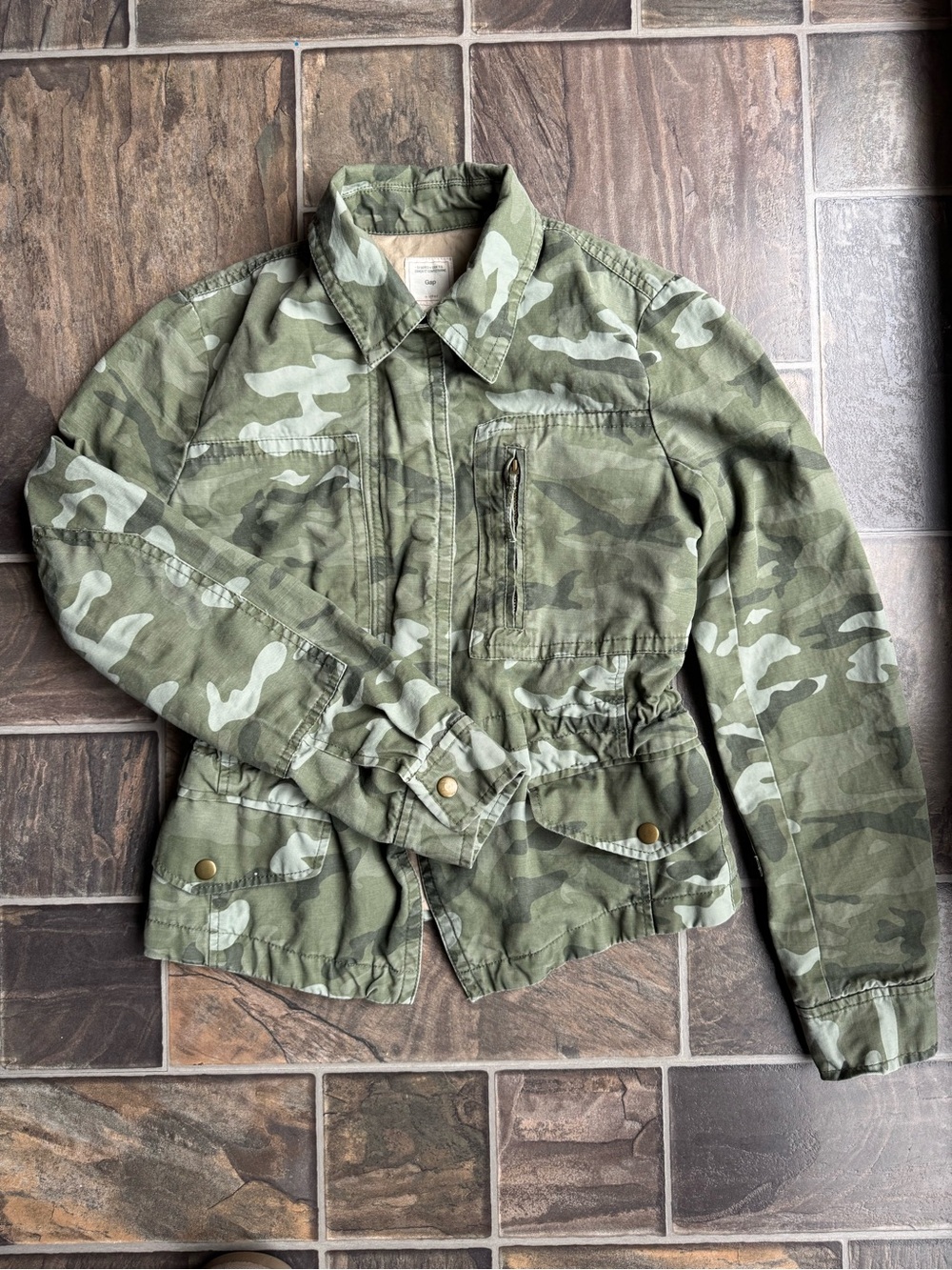 GAP Women’s Camouflage Utility Jean Jacket - Olive Green